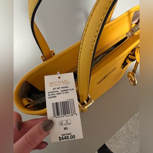 NWT Jasmine yellow jet set travel Michael Kohrs Tote bag - Picture 2 of 4